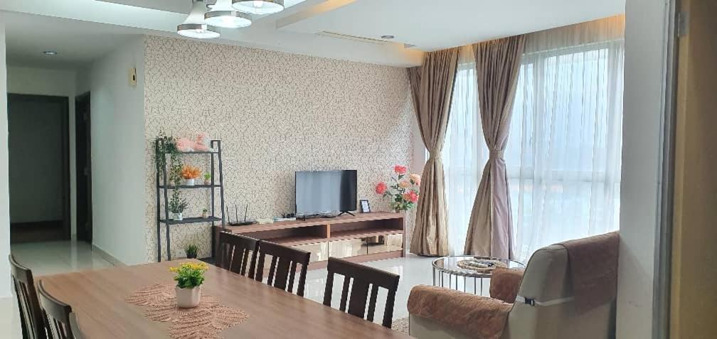 Pangsapuri Regalia With Infinity Pool Kl By Cozy Homes