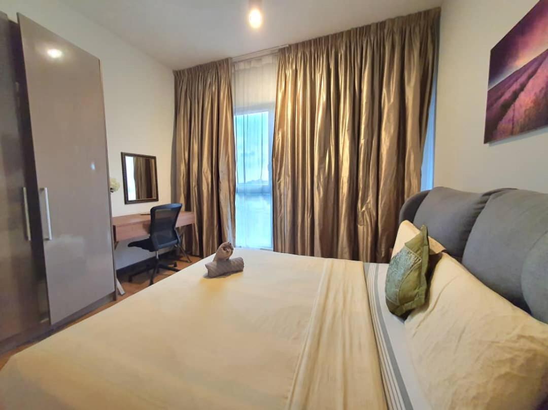 Regalia With Infinity Pool Kl By Cozy Homes