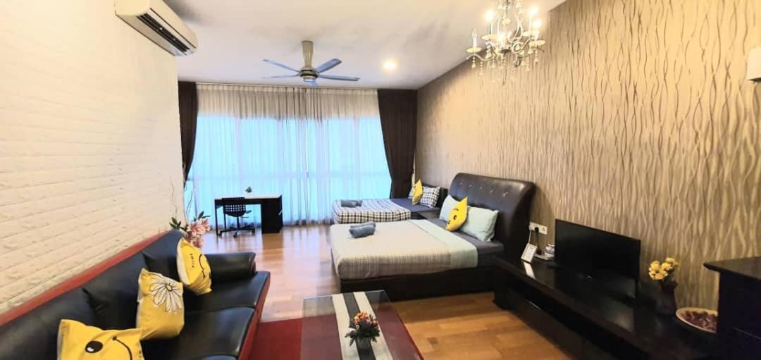 Pangsapuri Regalia With Infinity Pool Kl By Cozy Homes Kuala Lumpur