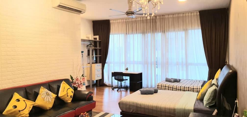 Regalia With Infinity Pool Kl By Cozy Homes Kuala Lumpur