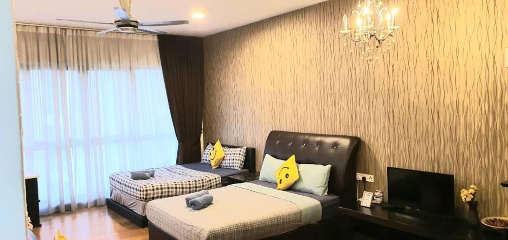 Regalia With Infinity Pool Kl By Cozy Homes Kuala Lumpur