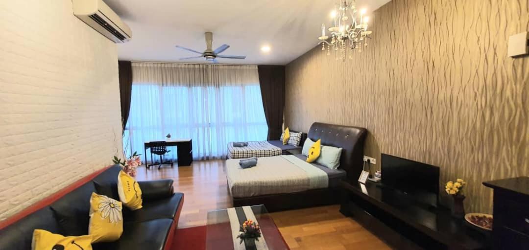 Regalia With Infinity Pool Kl By Cozy Homes Apartment *