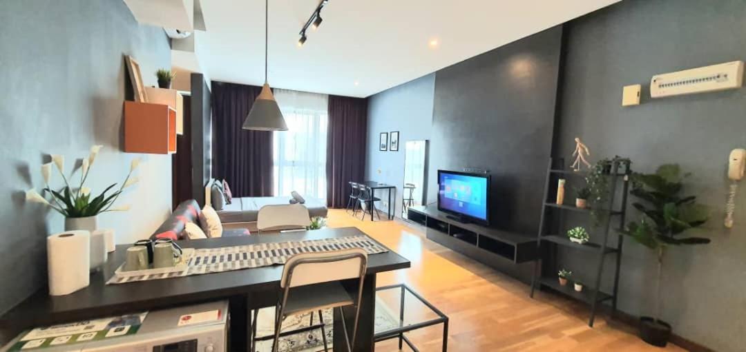Regalia With Infinity Pool Kl By Cozy Homes Pangsapuri *