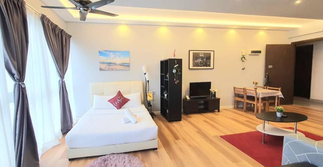 Regalia With Infinity Pool Kl By Cozy Homes Pangsapuri Kuala Lumpur