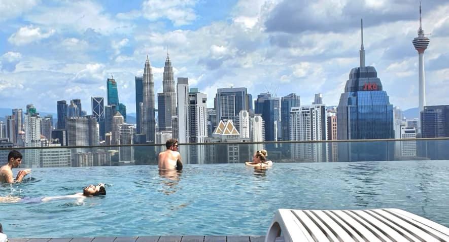 Regalia With Infinity Pool Kl By Cozy Homes Pangsapuri Kuala Lumpur