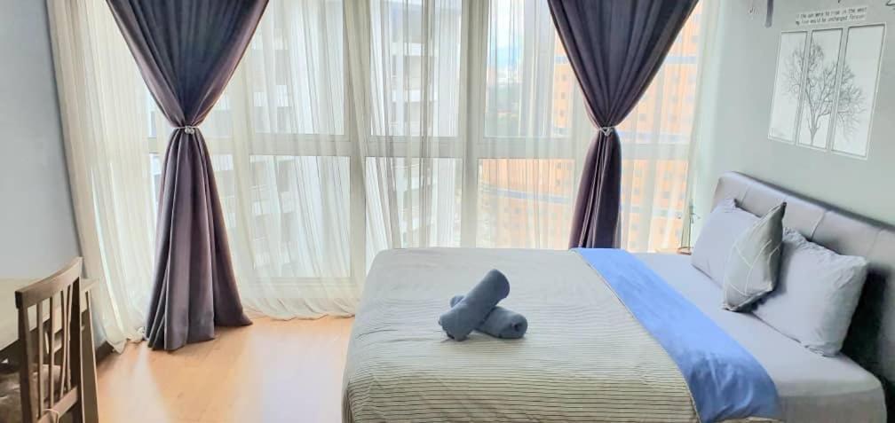 Pangsapuri Regalia With Infinity Pool Kl By Cozy Homes Kuala Lumpur