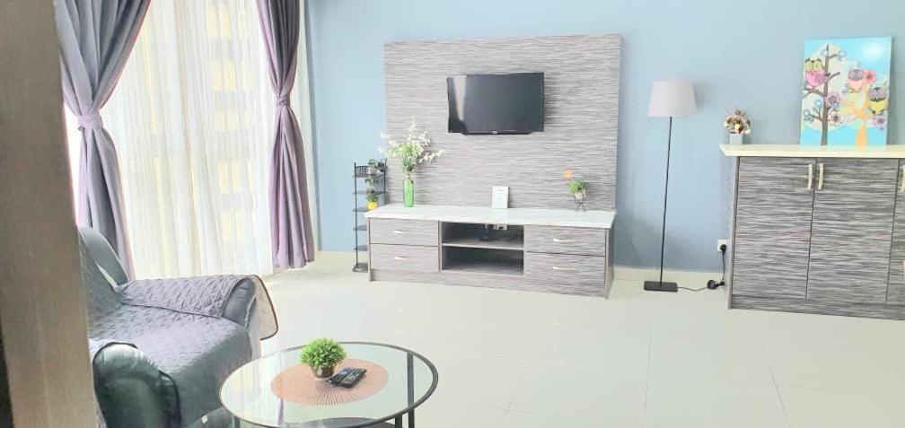 Regalia With Infinity Pool Kl By Cozy Homes Pangsapuri Kuala Lumpur